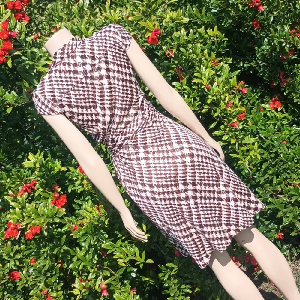 DIANE VON FURSTENBERG WRAPAROUND DRESS - Picture 3 of 6